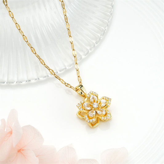 Collier Fleur - Pétales Blanches zoom