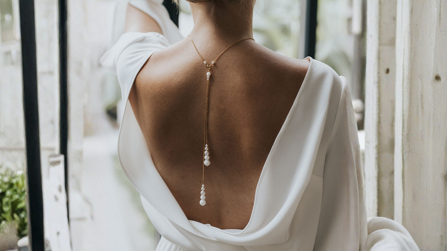 Bijoux et Collier de dos