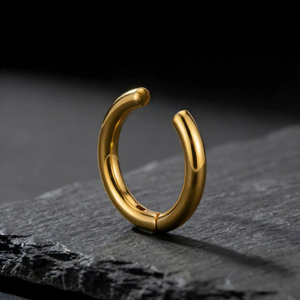 Bague d’oreille dorée sans perçage Arc Doré en acier inoxydable