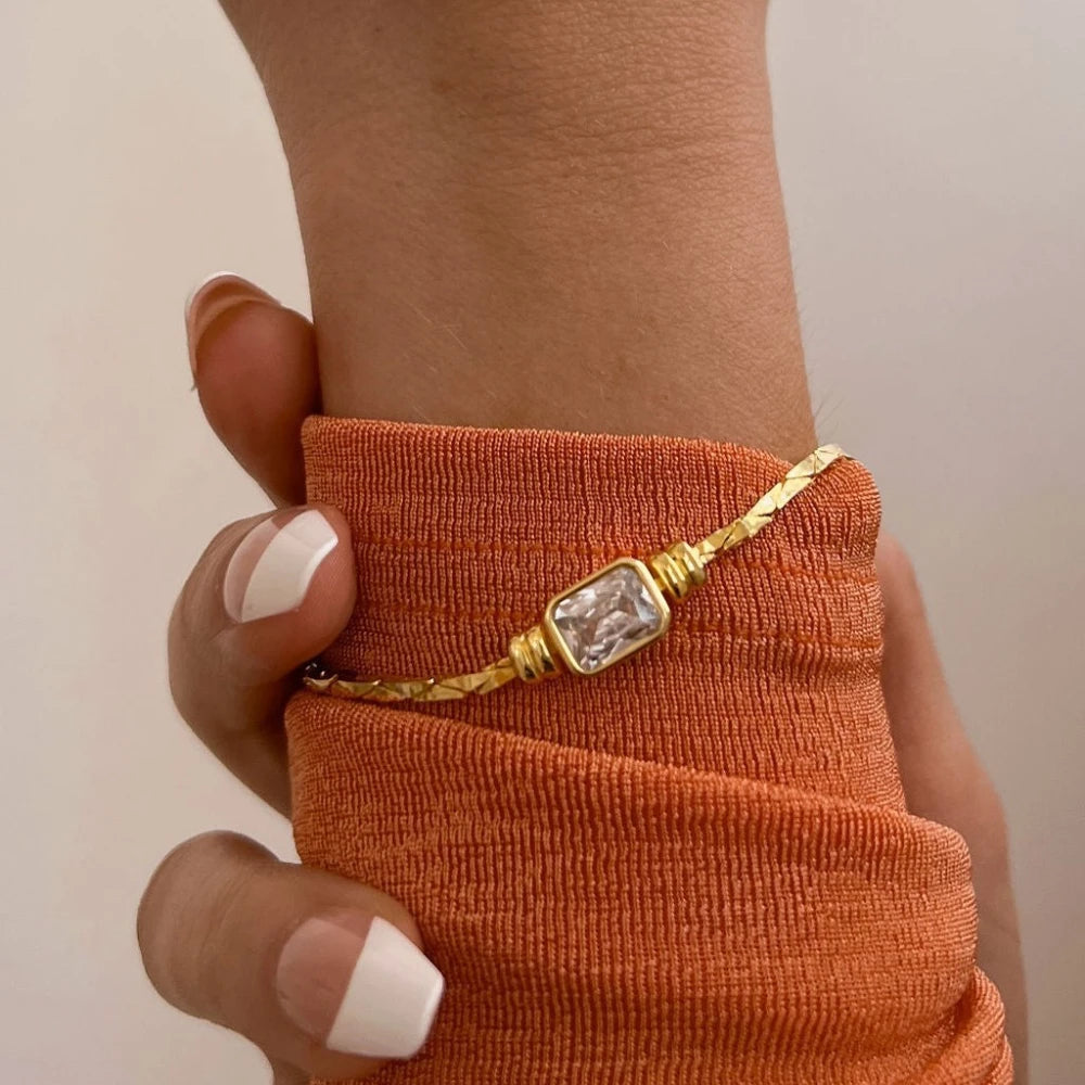 Bracelet doré avec cristaux effet zircon - vue complémentaire