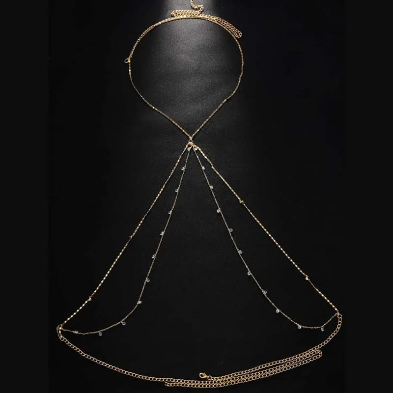 Chaîne de corps dorée à plusieurs rangs - détail des strass