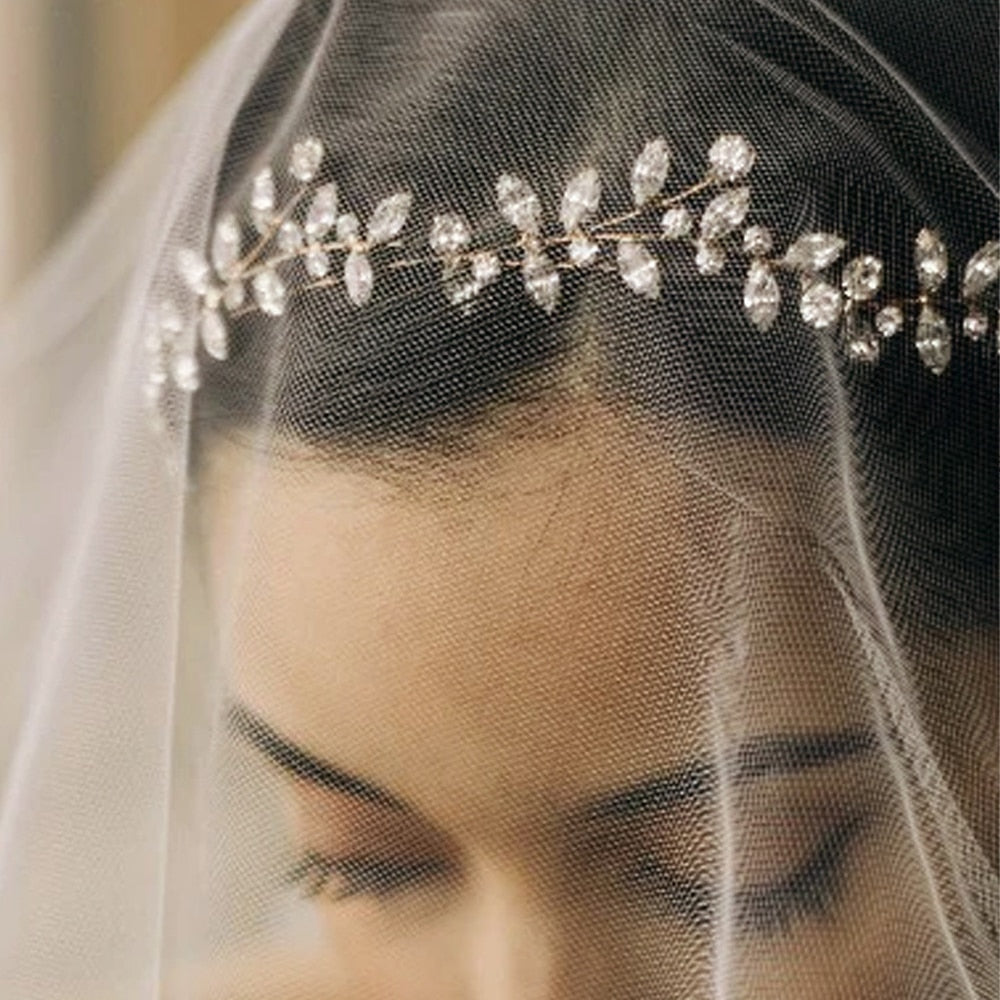 Bijoux de tête 2024 mariage cheveux courts